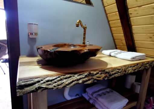 Căsuța dintre nuci